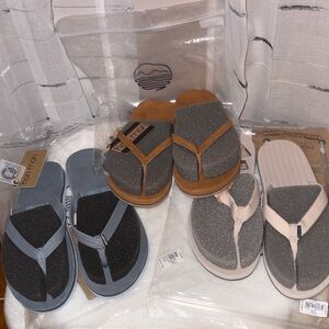 Hari Mari Women Sandals/Flip Flops Size 8 Choice Color NWT